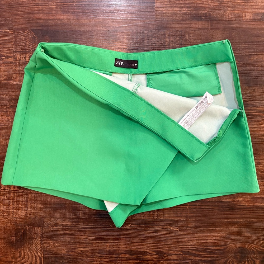 Zara Vibrant Green Skort